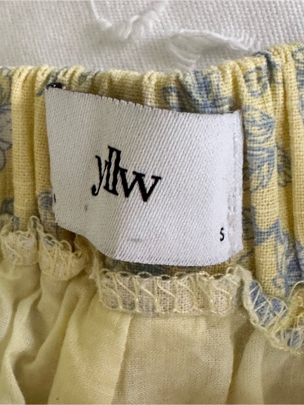 Yellow Floral Square-Neck 2 piece pant set. Top  medium and pants small. - Picture 16 of 16